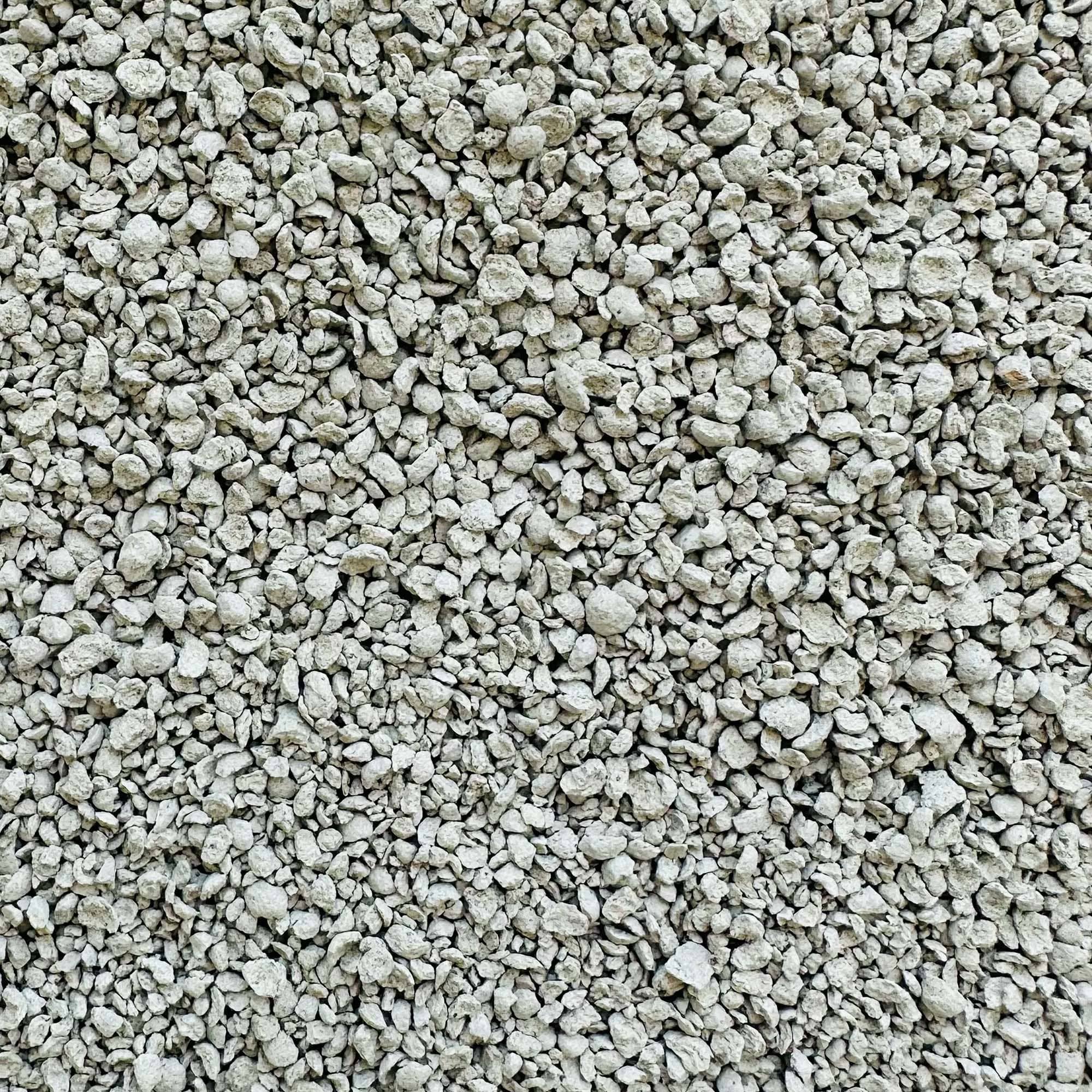 Bulk bentonite cat litter